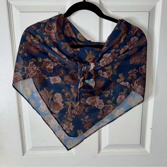 Joyfolie Accessories - *New* Joyfolie Chels Large Floral Navy Scarf